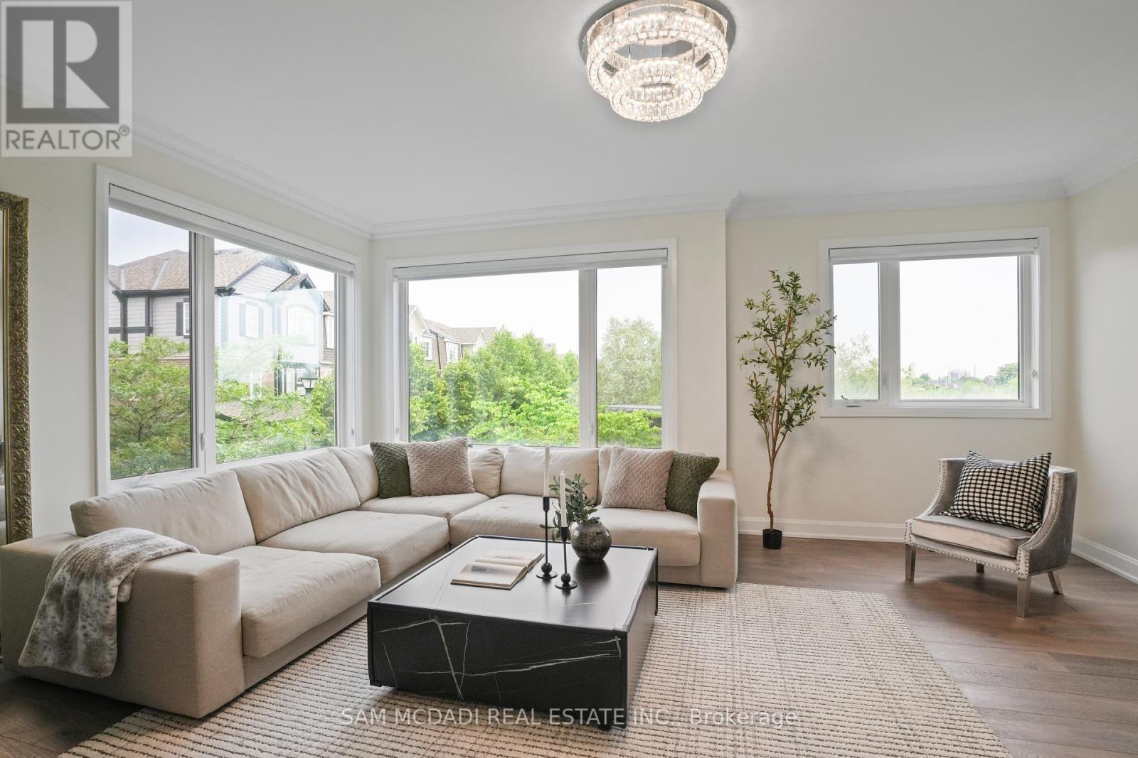 Photo 8 of 34 3006 Creekshore Common, Oakville ON
