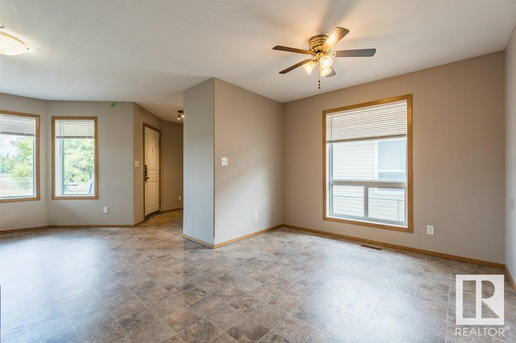 Photo 15 of 4827 54 Av, Wetaskiwin AB