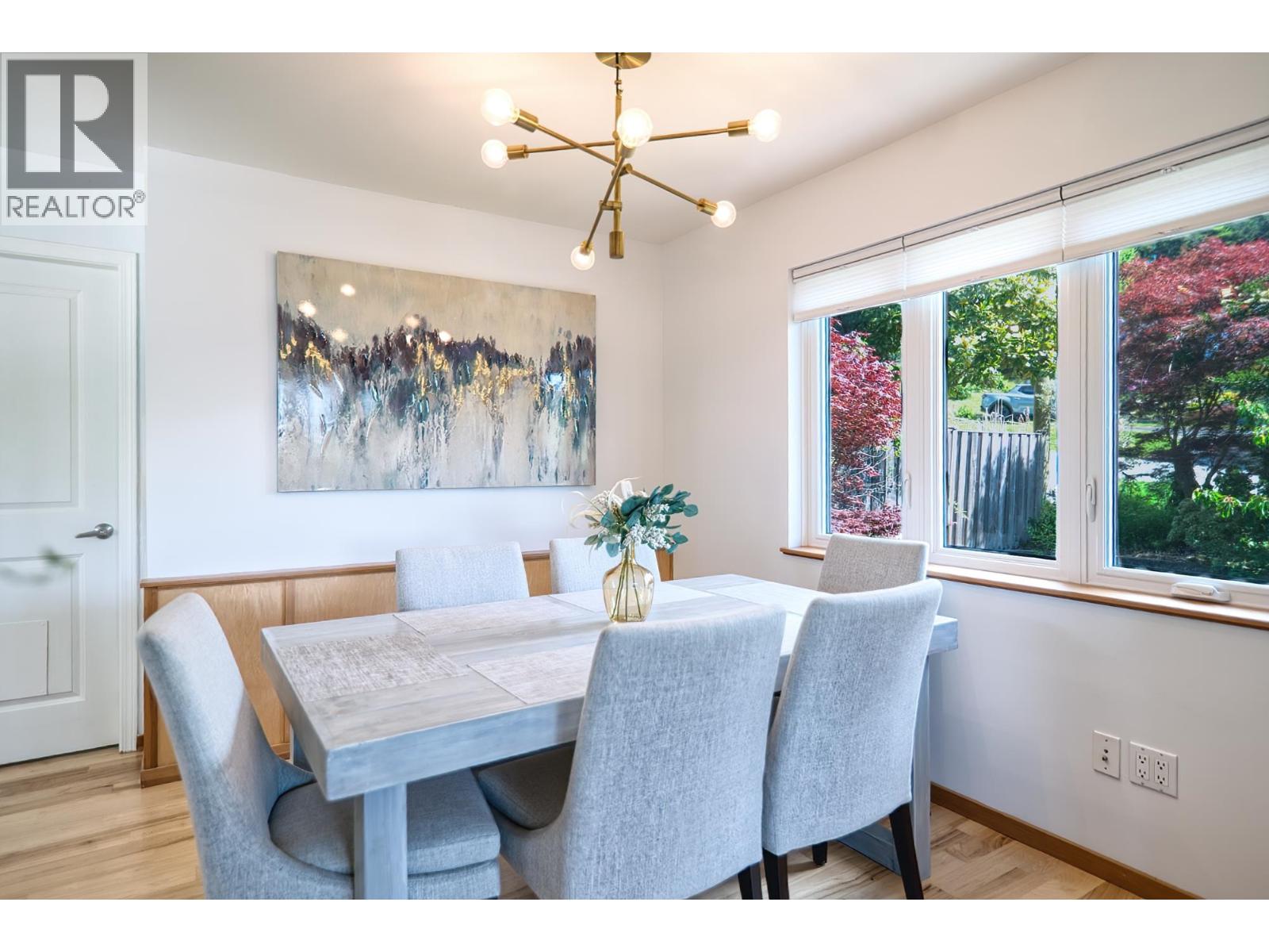 4873 LAUREL AVENUE, Sechelt