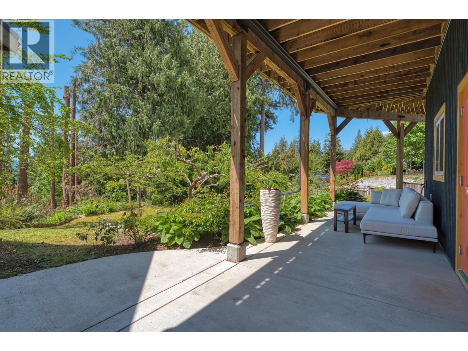 4873 LAUREL AVENUE, Sechelt
