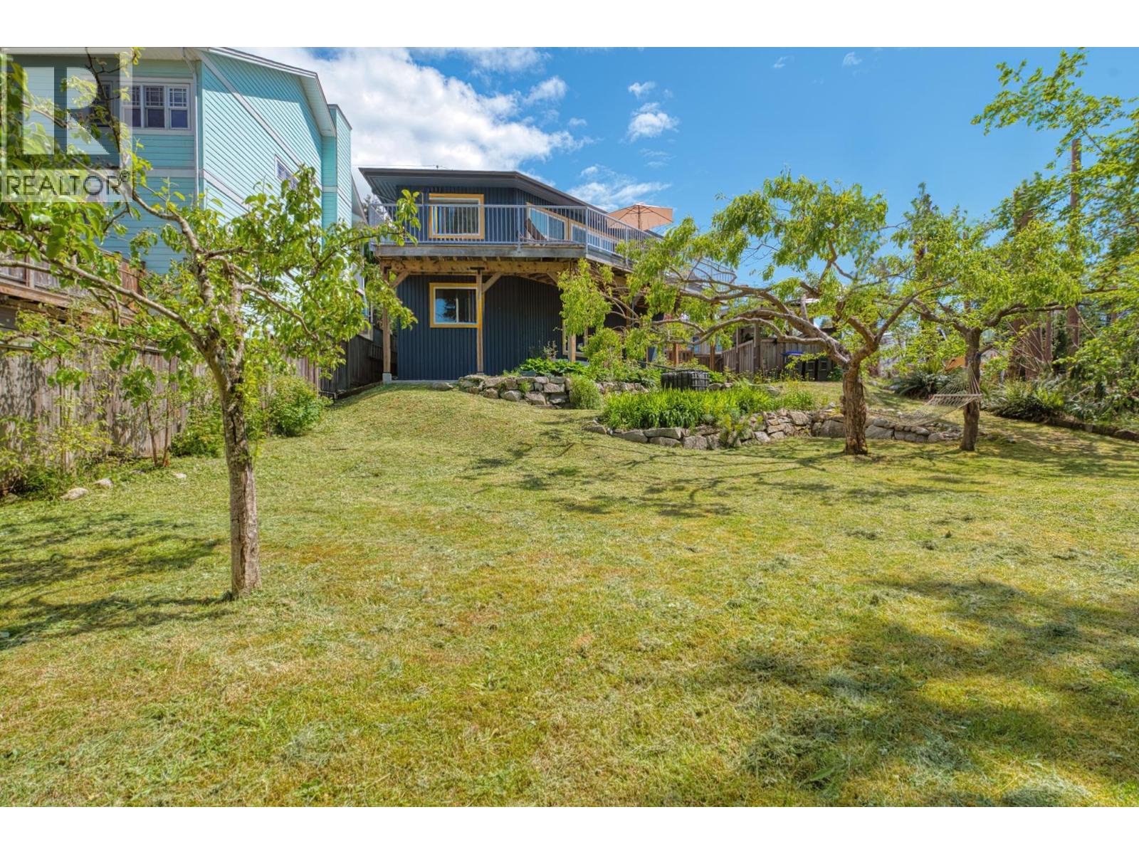 4873 LAUREL AVENUE, Sechelt
