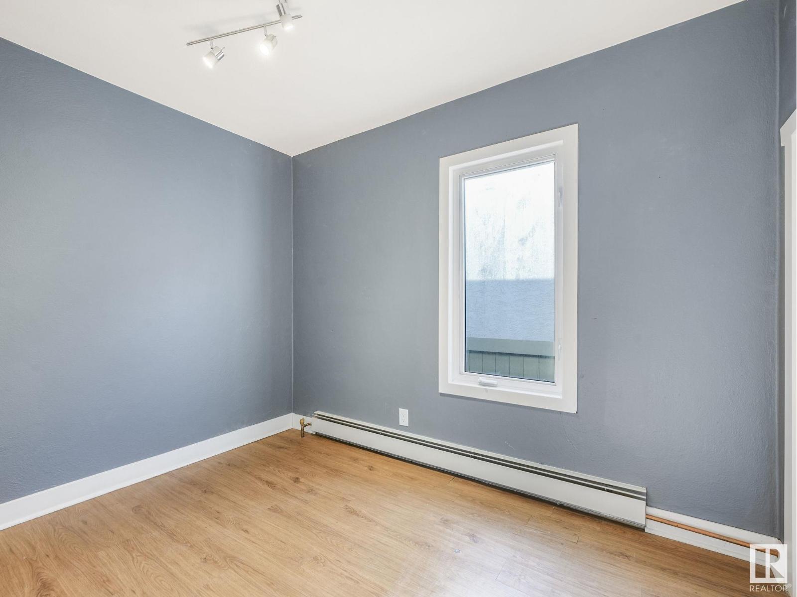 Photo 55 of 9638 106 Av Nw, Edmonton AB