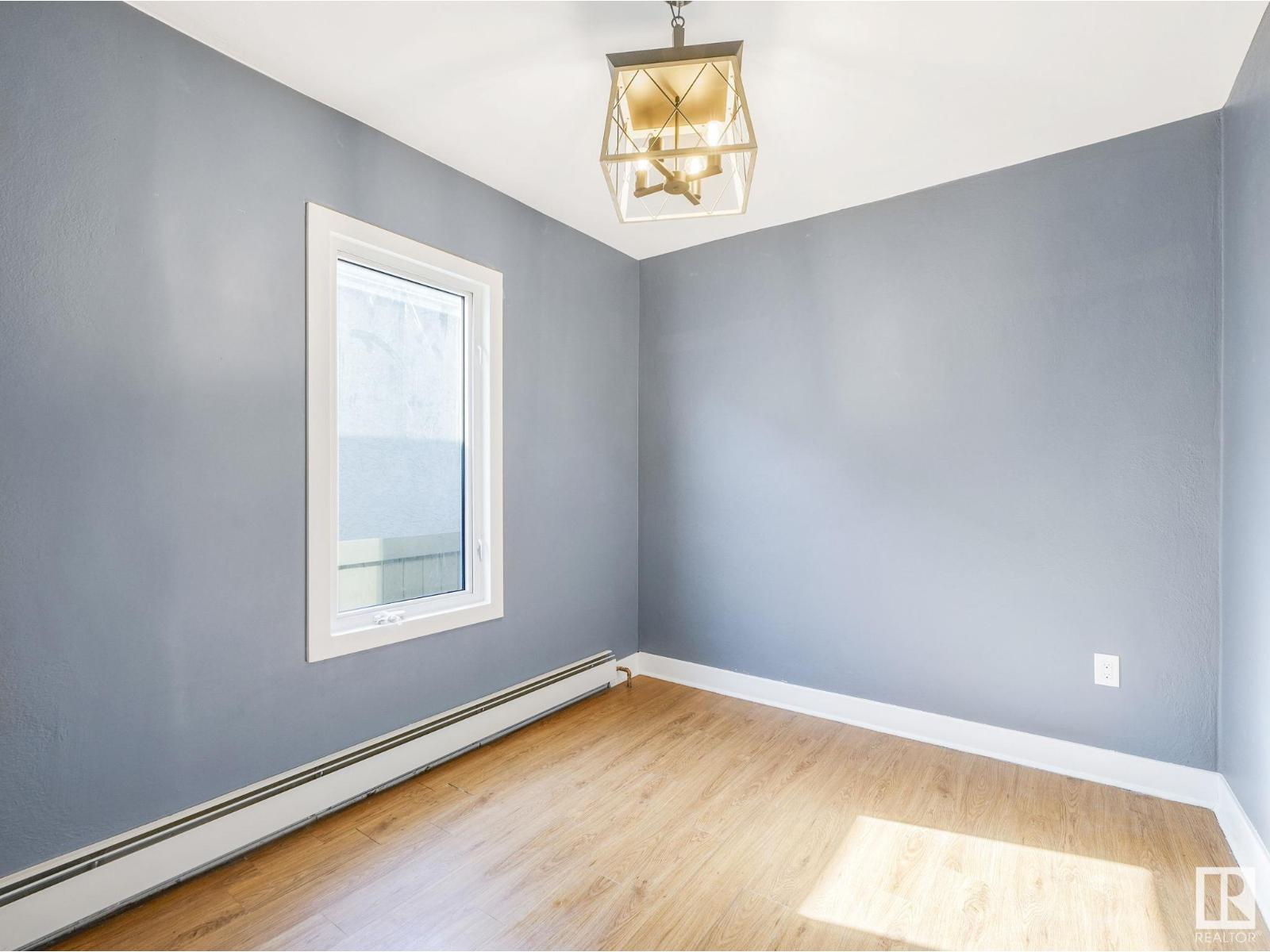 Photo 5 of 9638 106 Av Nw, Edmonton AB