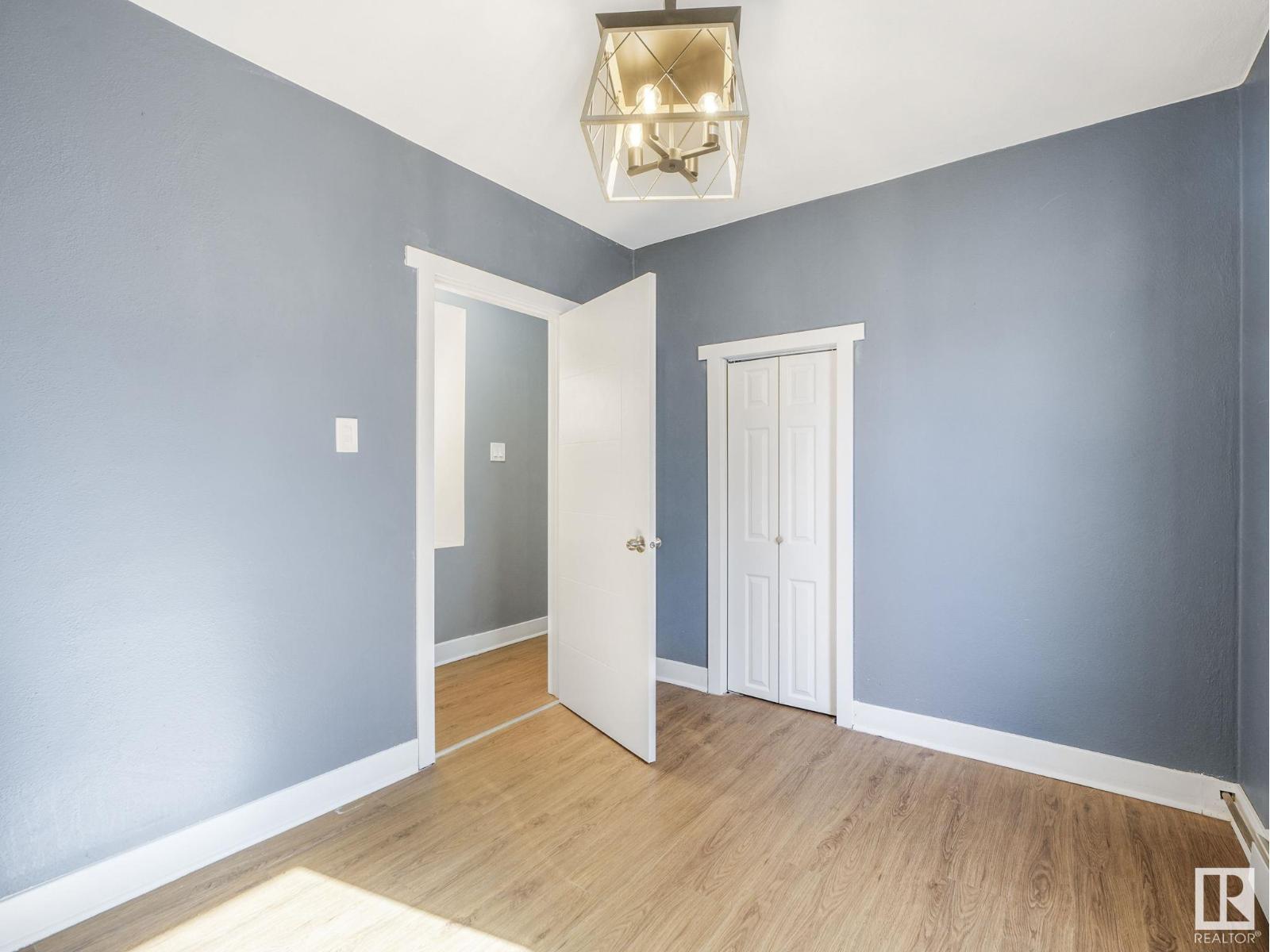 Photo 21 of 9638 106 Av Nw, Edmonton AB