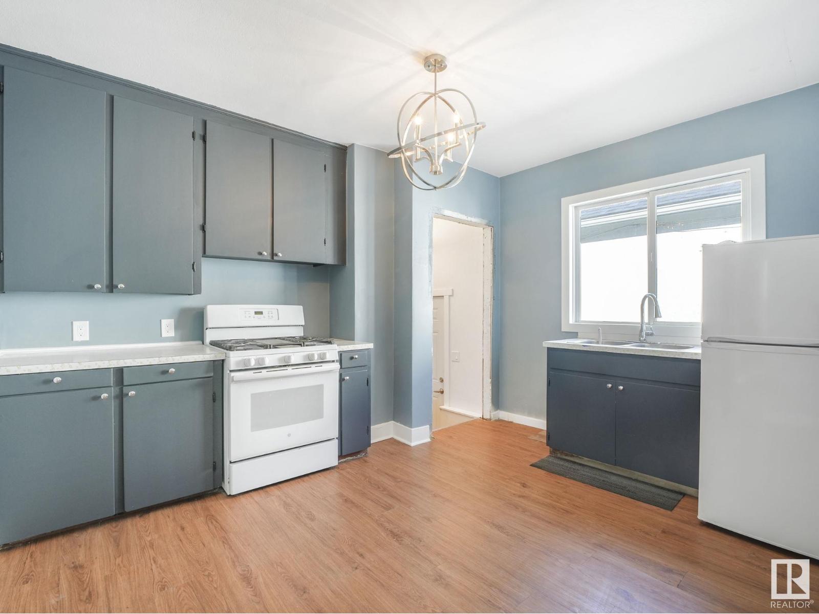 Photo 30 of 9638 106 Av Nw, Edmonton AB