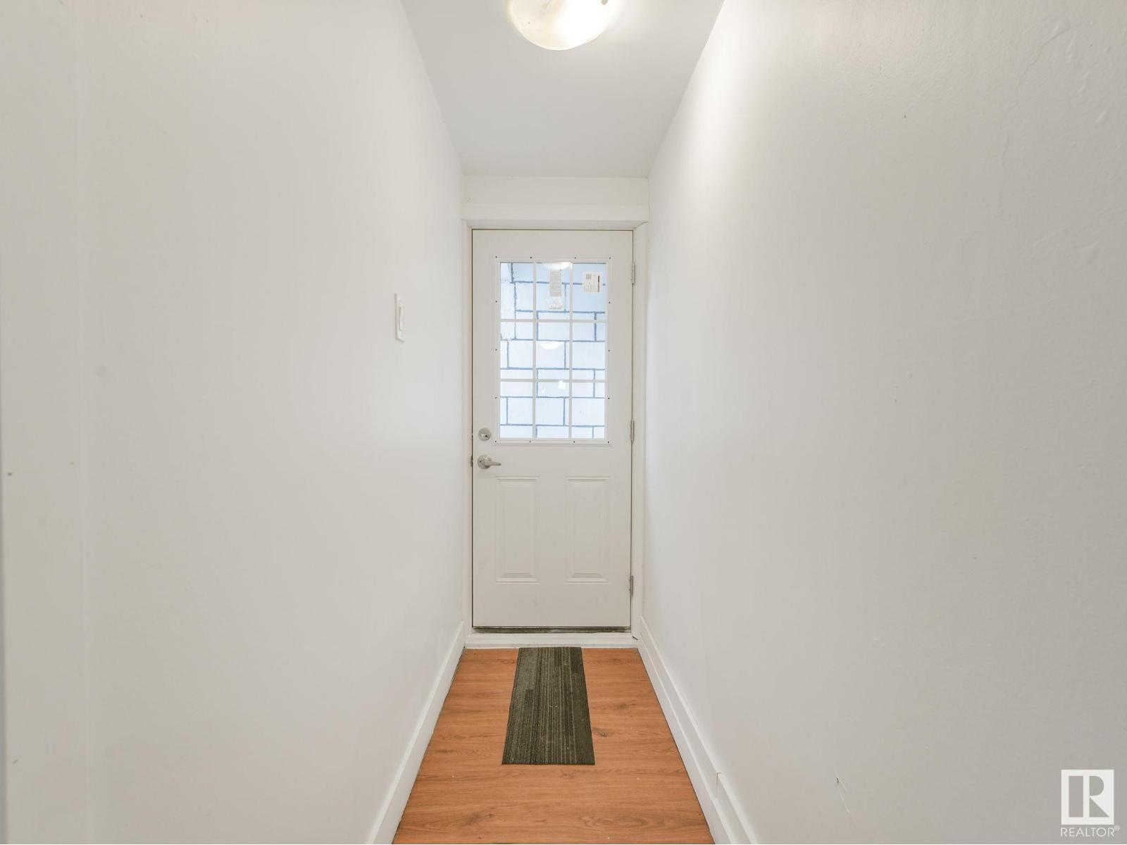 Photo 18 of 9638 106 Av Nw, Edmonton AB