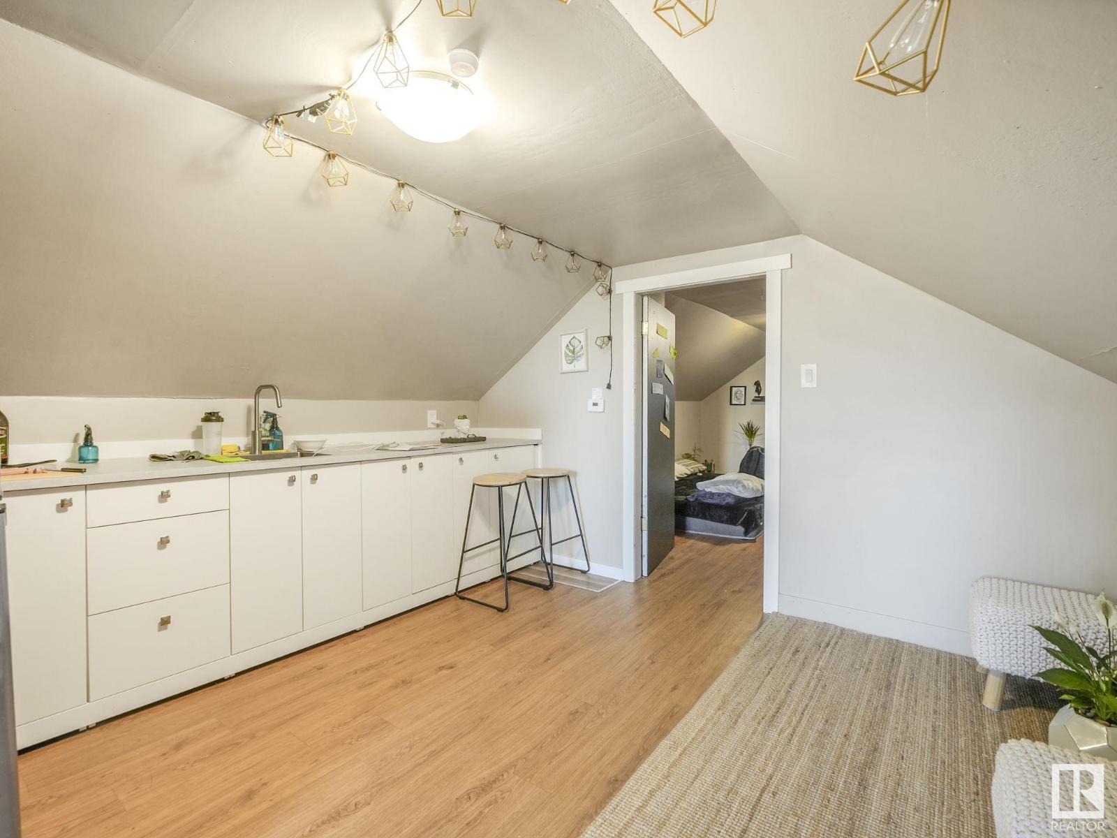 Photo 66 of 9638 106 Av Nw, Edmonton AB