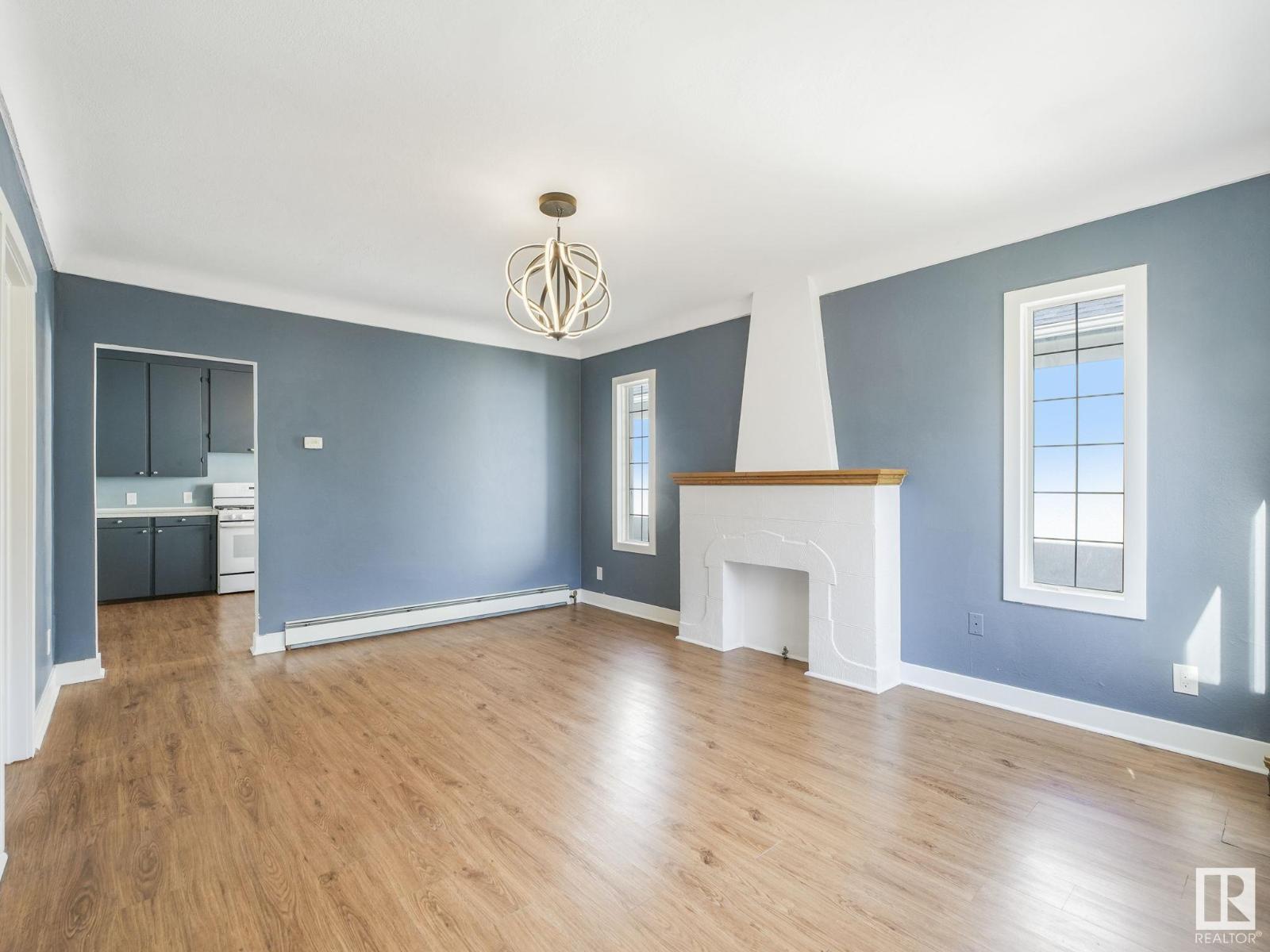Photo 52 of 9638 106 Av Nw, Edmonton AB