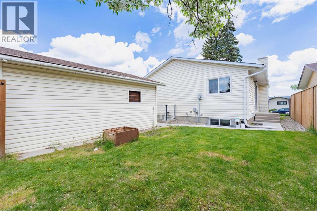 Single Family House Bungalow for Sale in  Whiteglen Crescent NE Whitehorn Calgary 