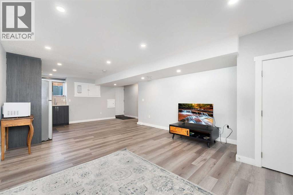 Single Family House Bungalow for Sale in  Whiteglen Crescent NE Whitehorn Calgary 