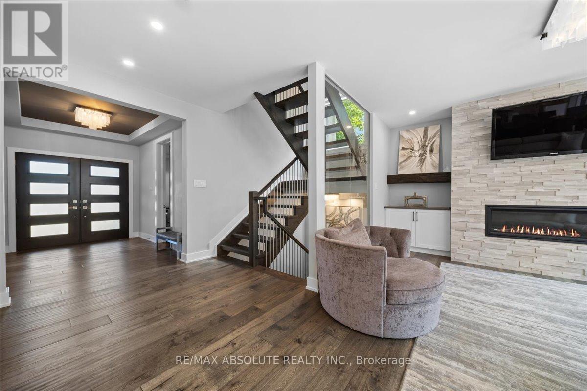 Photo 10 of 144 Derbeyshire Street, Ottawa ON
