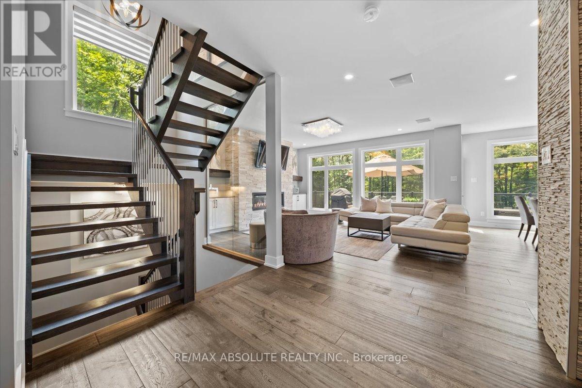 Photo 11 of 144 Derbeyshire Street, Ottawa ON