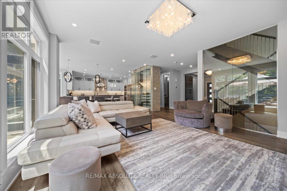 Photo 14 of 144 Derbeyshire Street, Ottawa ON