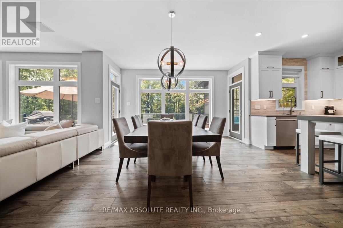 Photo 15 of 144 Derbeyshire Street, Ottawa ON