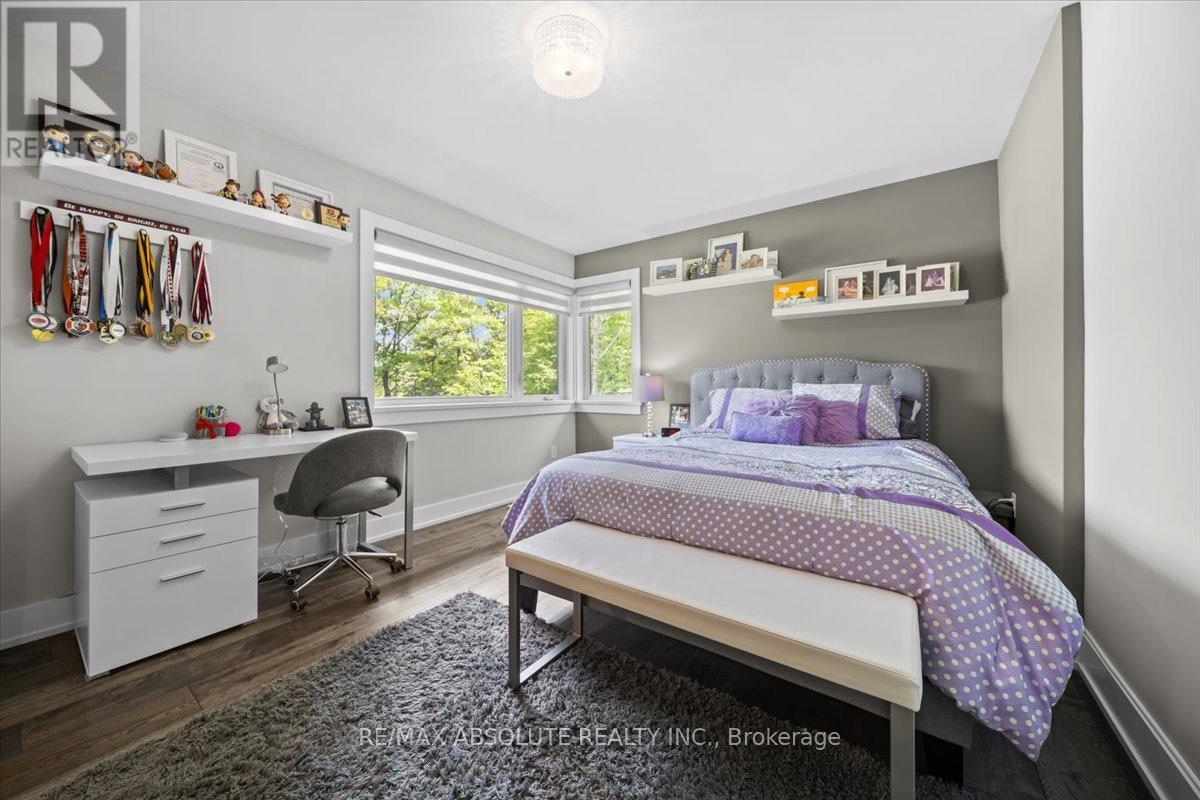 Photo 31 of 144 Derbeyshire Street, Ottawa ON