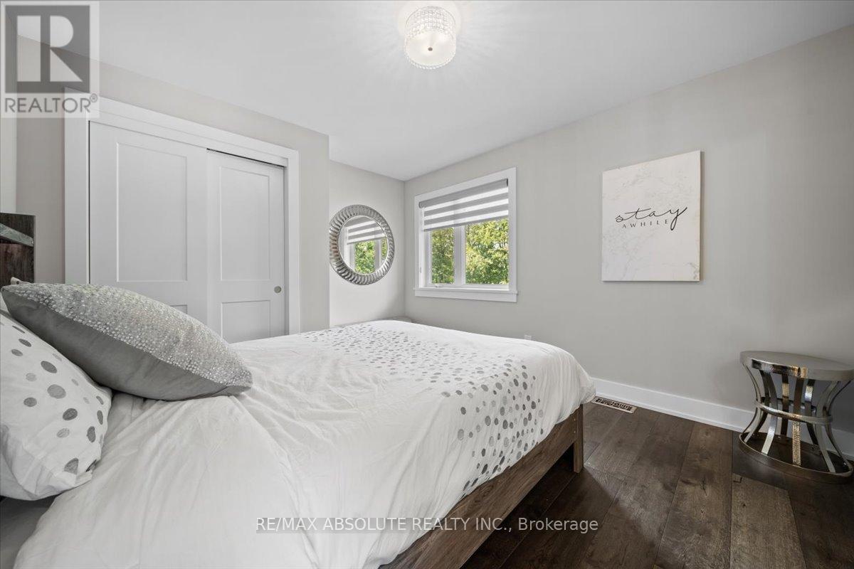 Photo 33 of 144 Derbeyshire Street, Ottawa ON