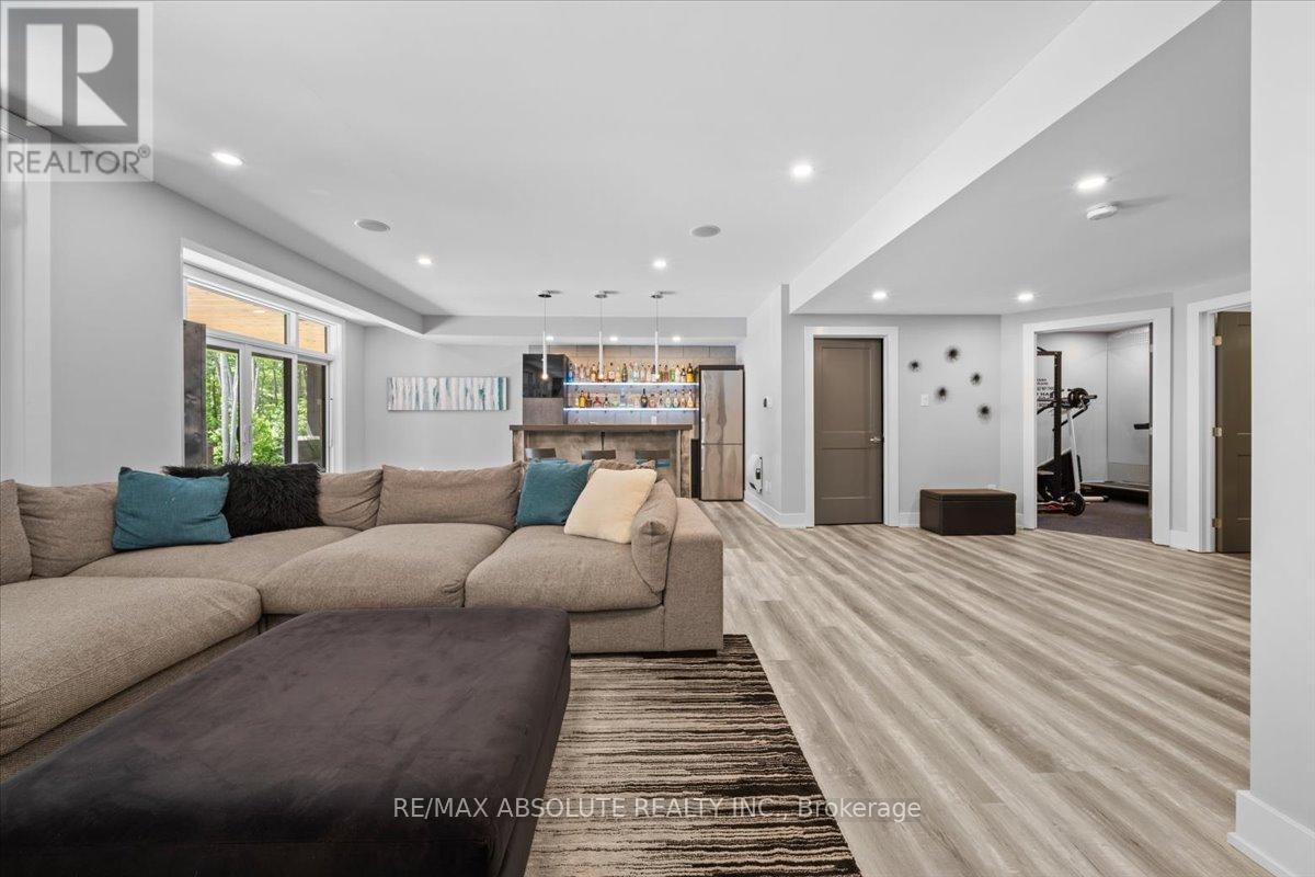 Photo 38 of 144 Derbeyshire Street, Ottawa ON