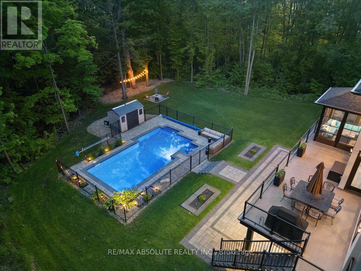 Photo 6 of 144 Derbeyshire Street, Ottawa ON