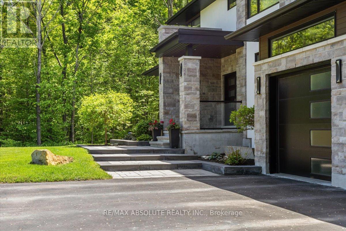 Photo 7 of 144 Derbeyshire Street, Ottawa ON