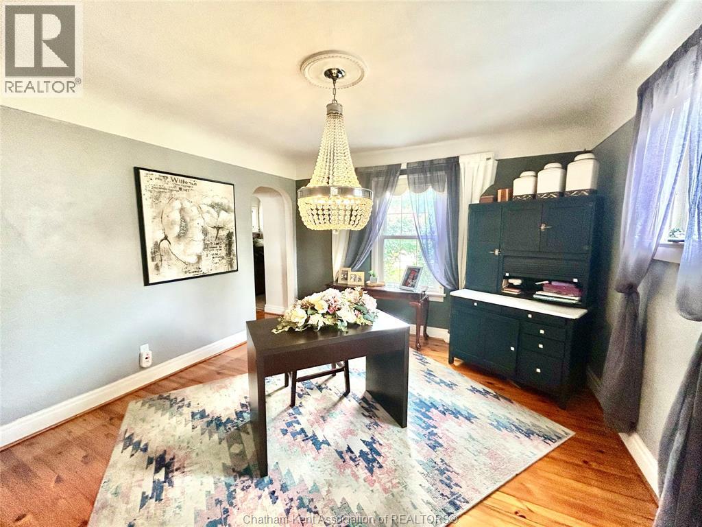 Photo 6 of 53 Phyllis Avenue, Chatham ON