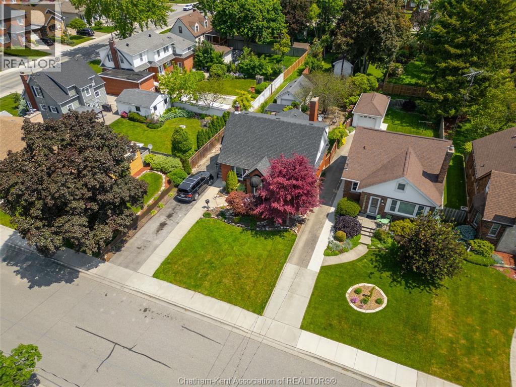 Photo 15 of 53 Phyllis Avenue, Chatham ON