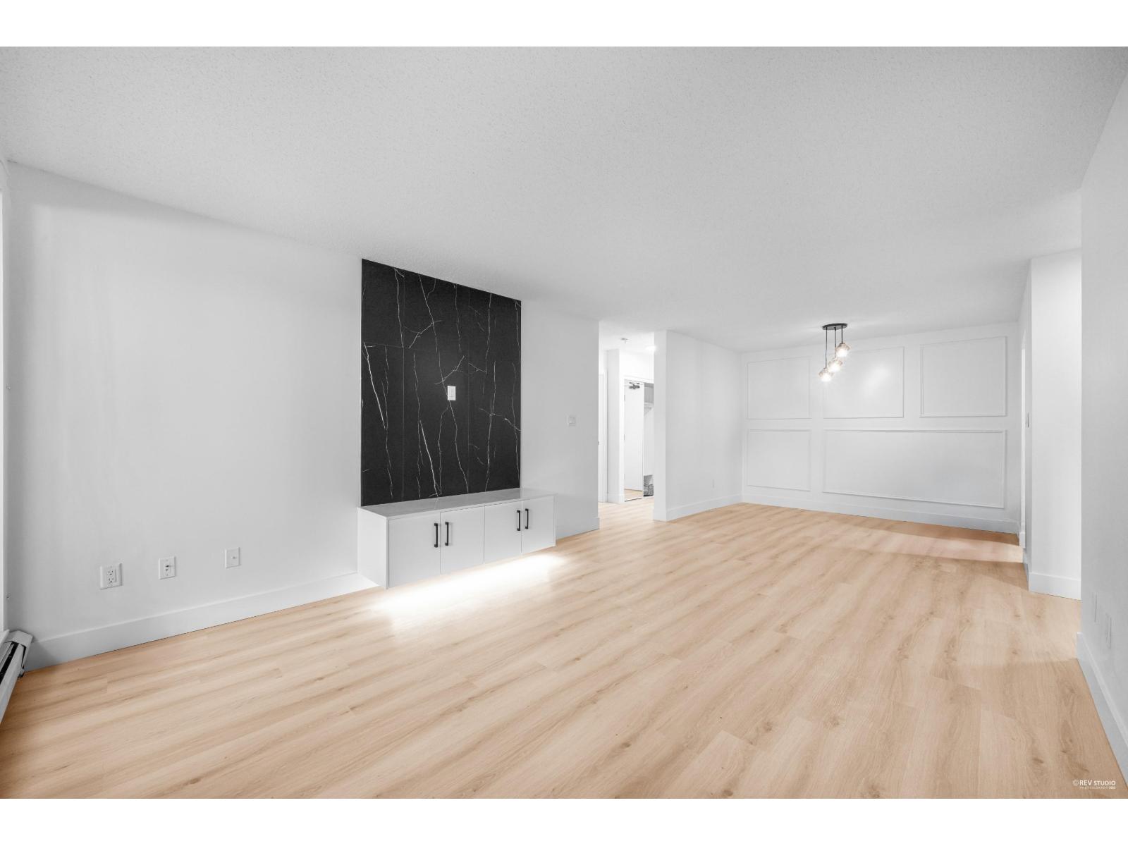 Photo 4 of 111 10698 151 A Street, Surrey BC