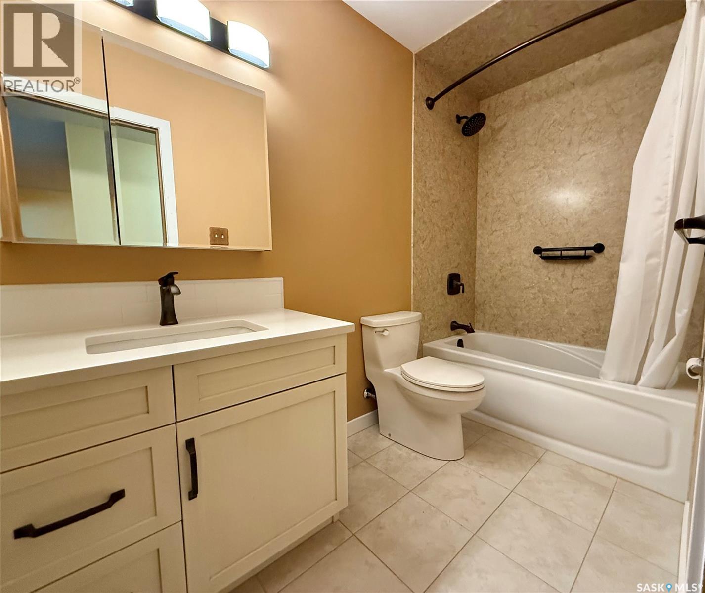 Single Family House Low rise for Sale in   RAE STREET Regina 