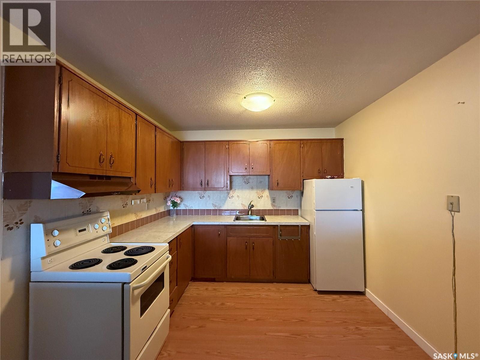 Single Family House Low rise for Sale in   RAE STREET Regina 