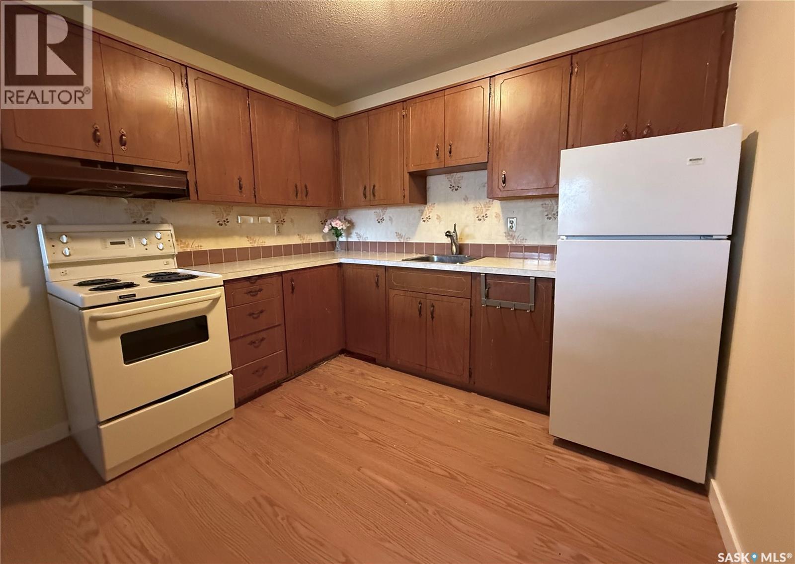 Single Family House Low rise for Sale in   RAE STREET Regina 