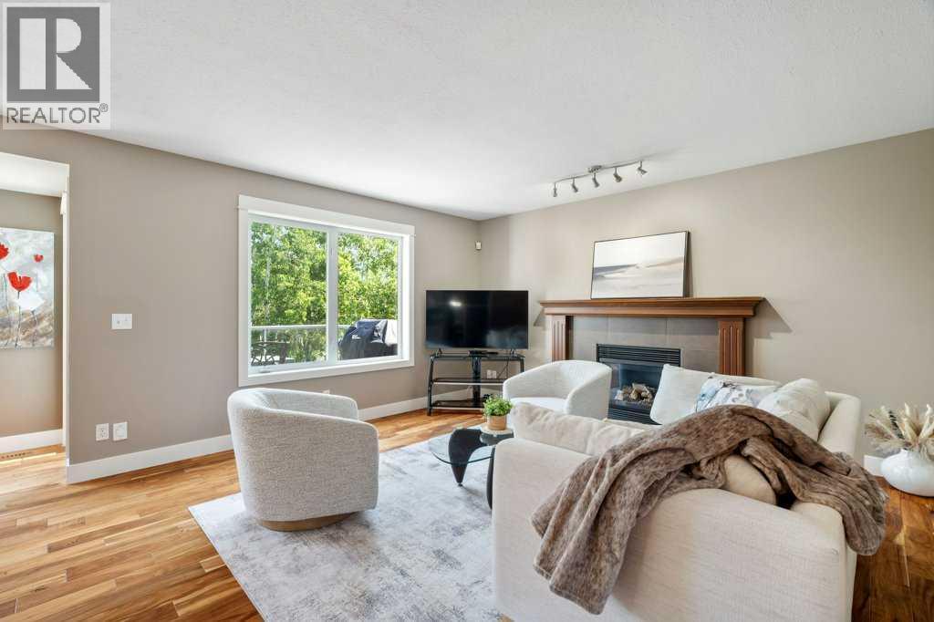 Photo 16 of 52 Bow Ridge Crescent, Cochrane AB