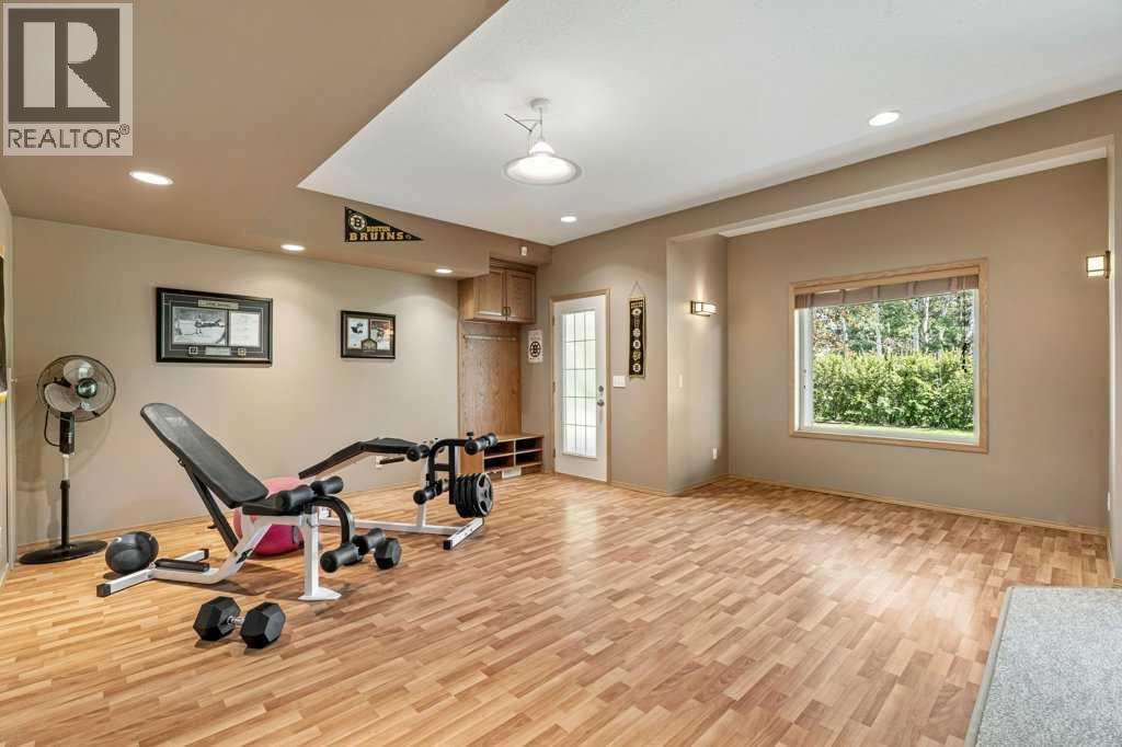 Photo 35 of 52 Bow Ridge Crescent, Cochrane AB