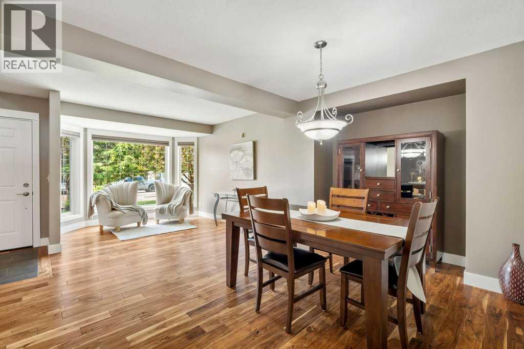 Photo 5 of 52 Bow Ridge Crescent, Cochrane AB