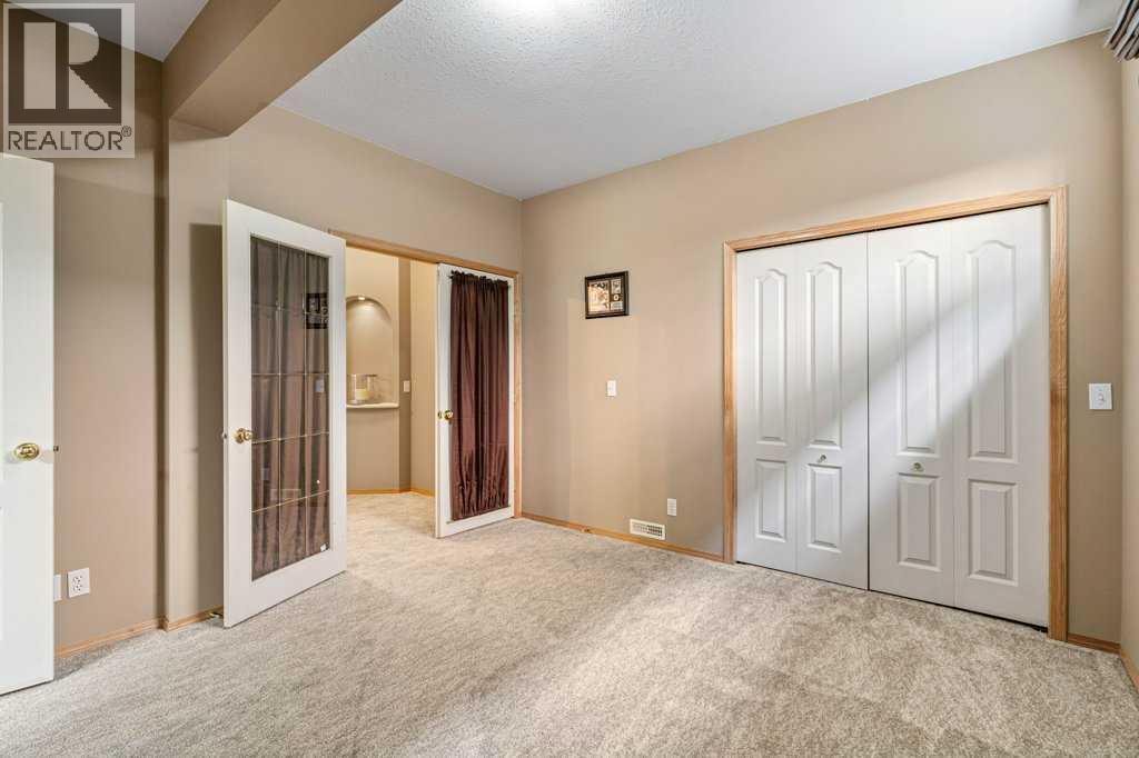 Photo 40 of 52 Bow Ridge Crescent, Cochrane AB