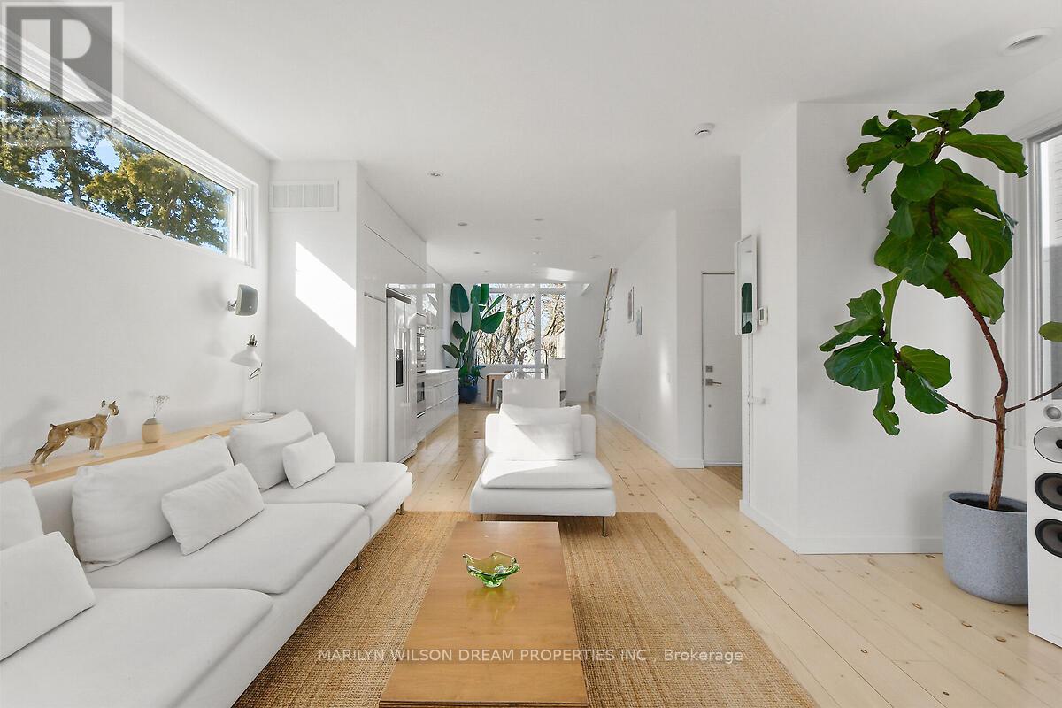 Photo 10 of 67 Pinhey Street, Ottawa ON