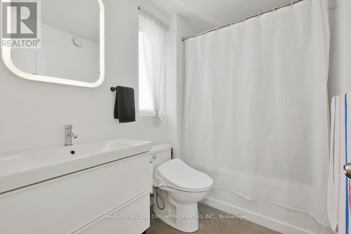 Photo 37 of 67 Pinhey Street, Ottawa ON
