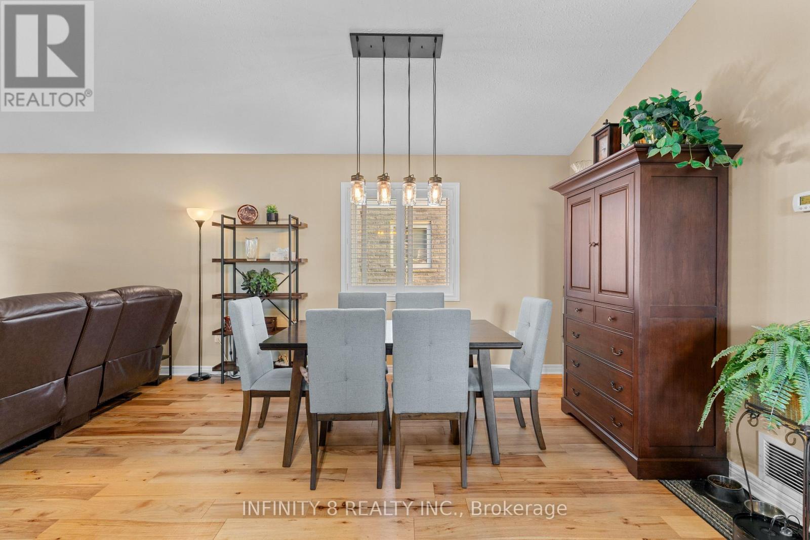 Photo 15 of 7745 Bishop Avenue, Niagara Falls ON