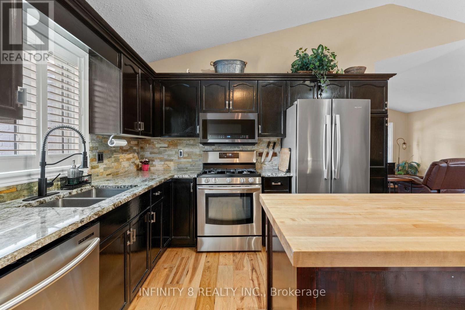 Photo 22 of 7745 Bishop Avenue, Niagara Falls ON