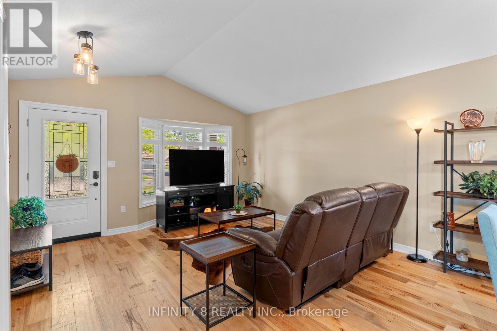 Photo 16 of 7745 Bishop Avenue, Niagara Falls ON