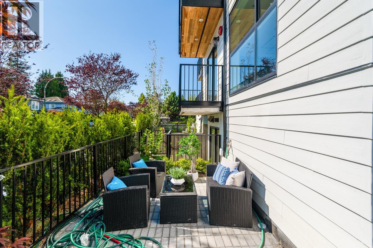 Photo 6 of 7359 Oak Street, Vancouver BC