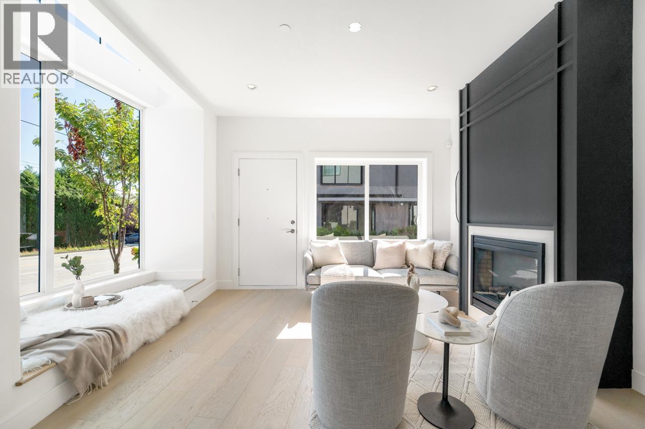Photo 21 of 7351 Oak Street, Vancouver BC