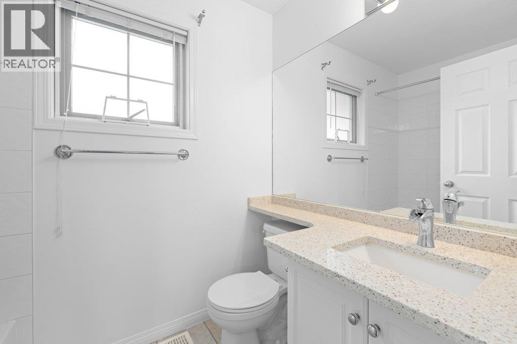 365 665 Cook Road, Kelowna