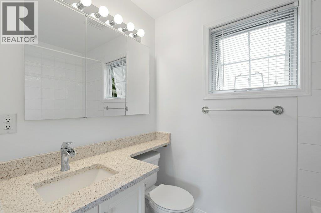 365 665 Cook Road, Kelowna