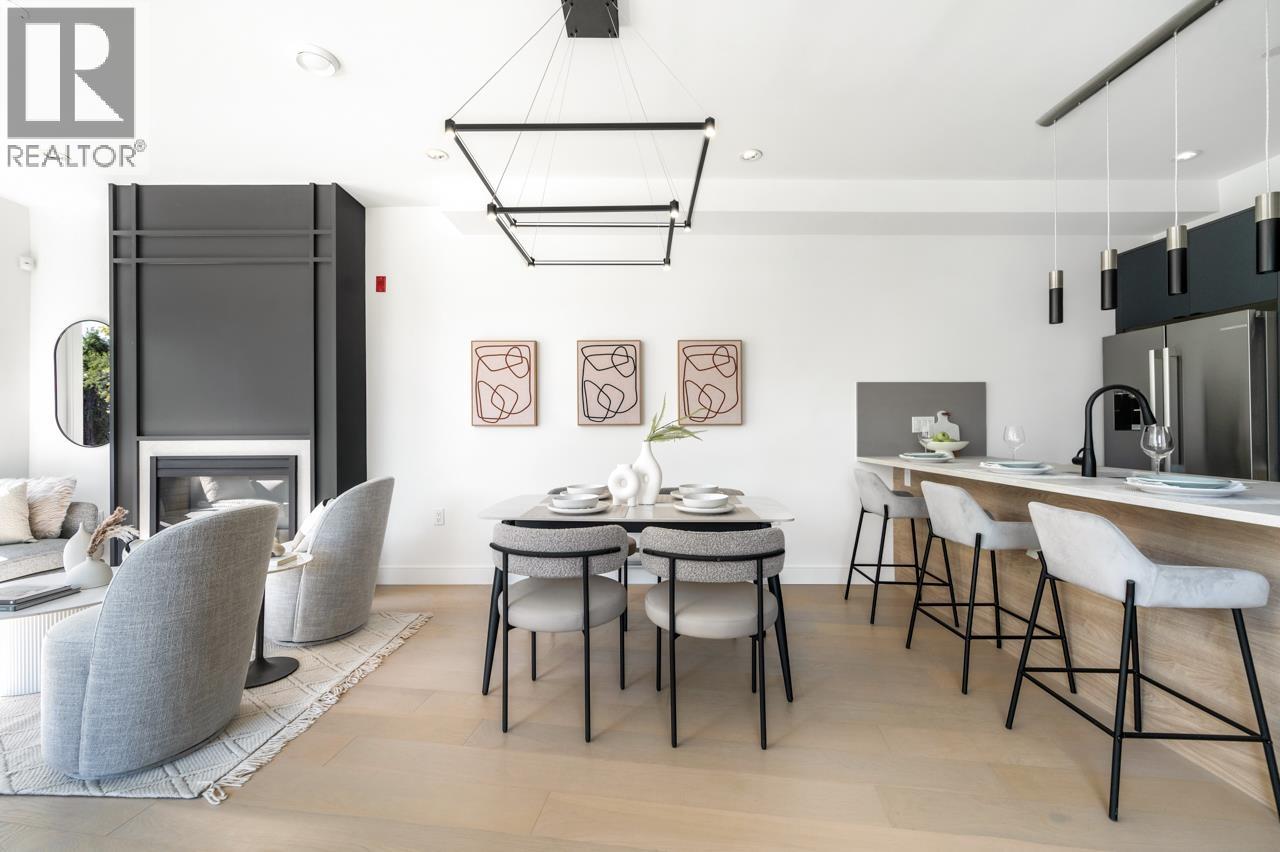 Photo 10 of 7353 Oak Street, Vancouver BC