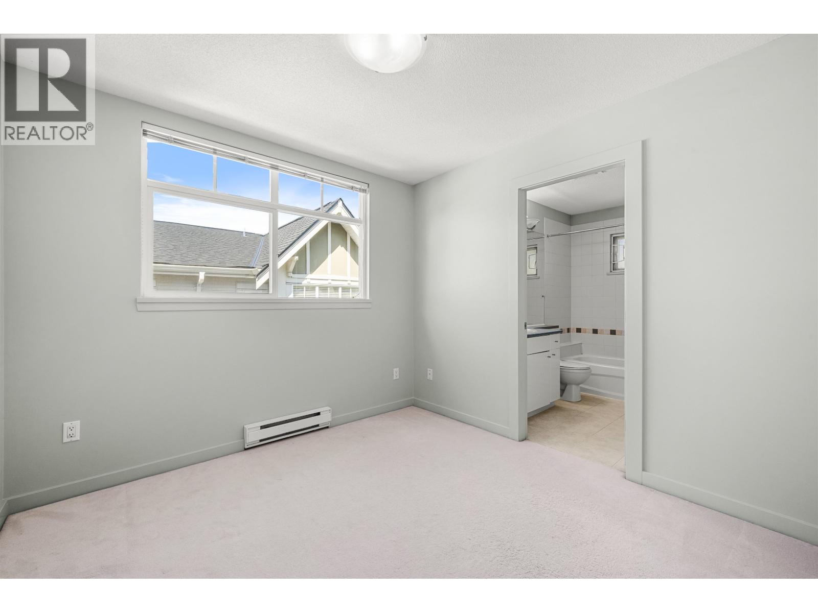 Photo 6 of 3265 Clermont Mews, Vancouver BC