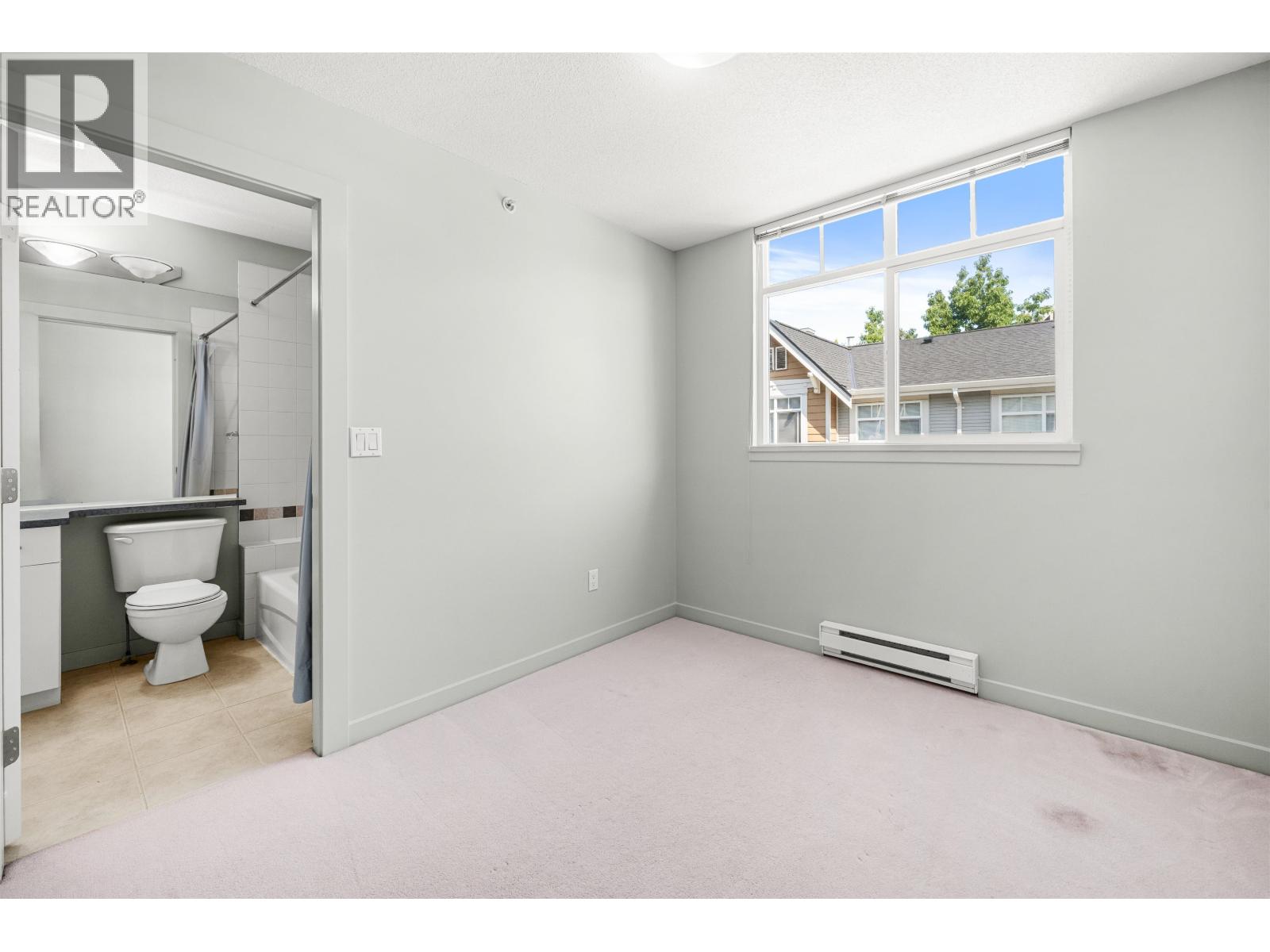Photo 14 of 3265 Clermont Mews, Vancouver BC