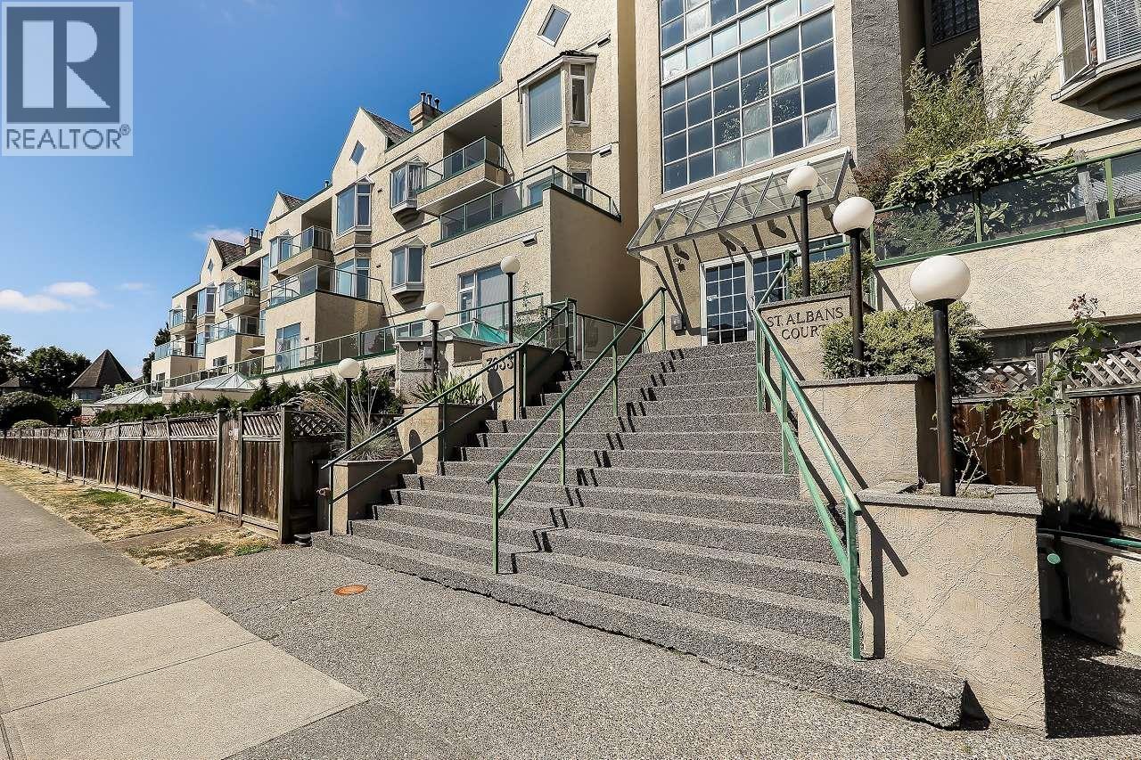 Photo 2 of 7 7633 St Albans Road, Richmond BC