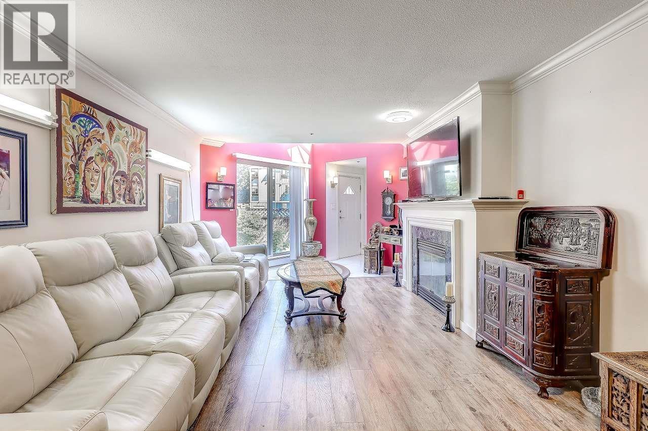 Photo 8 of 7 7633 St Albans Road, Richmond BC