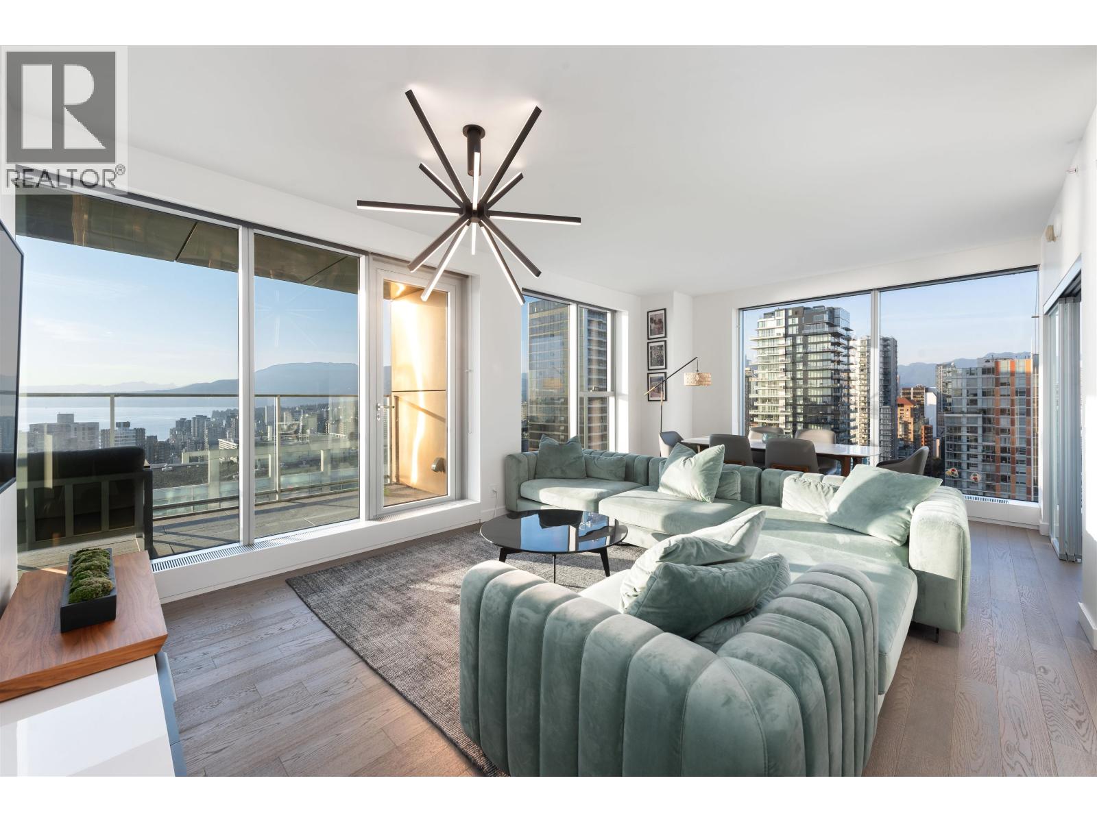 Photo 2 of 3906 1480 Howe Street, Vancouver BC