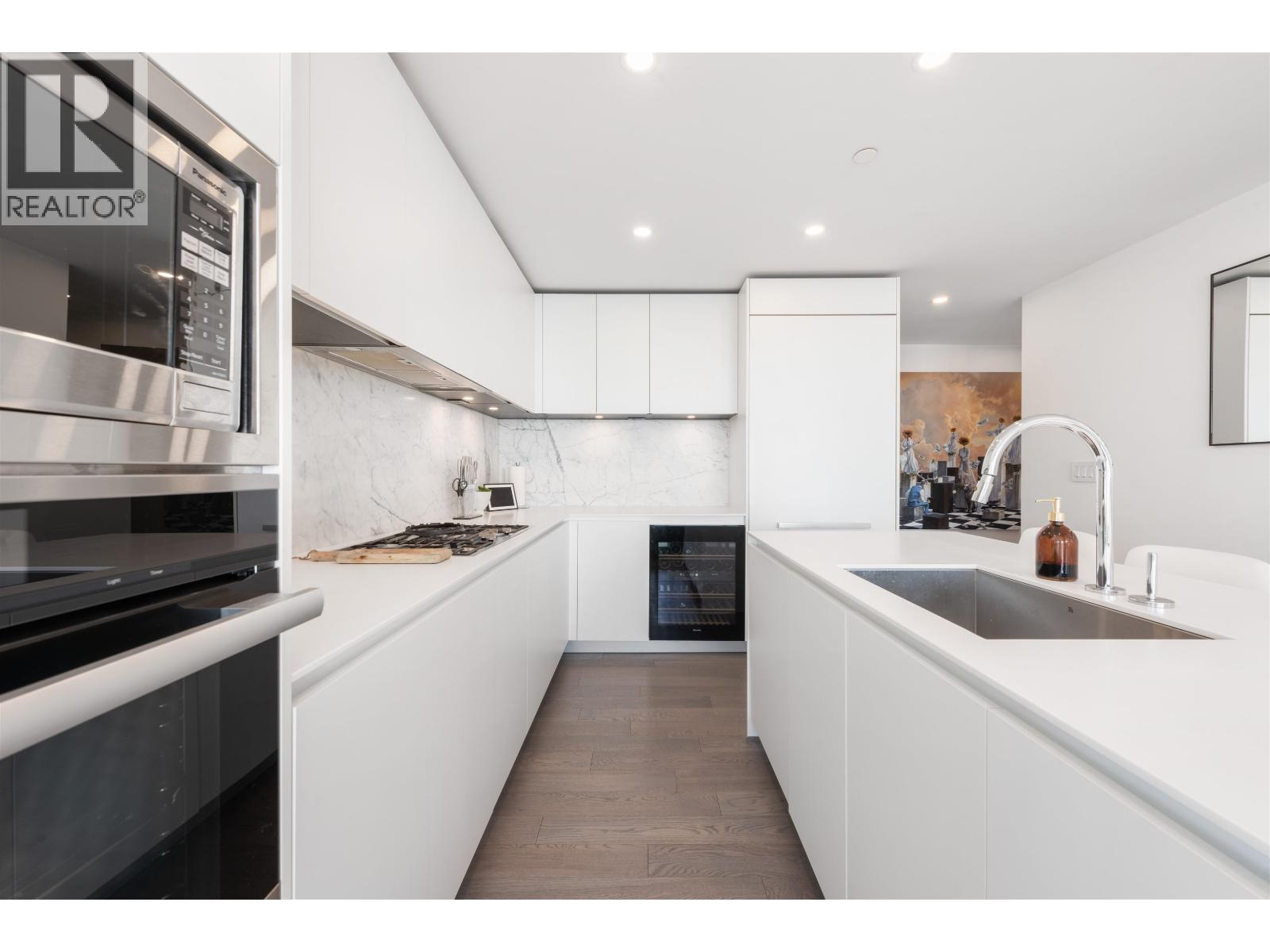 Photo 6 of 3906 1480 Howe Street, Vancouver BC