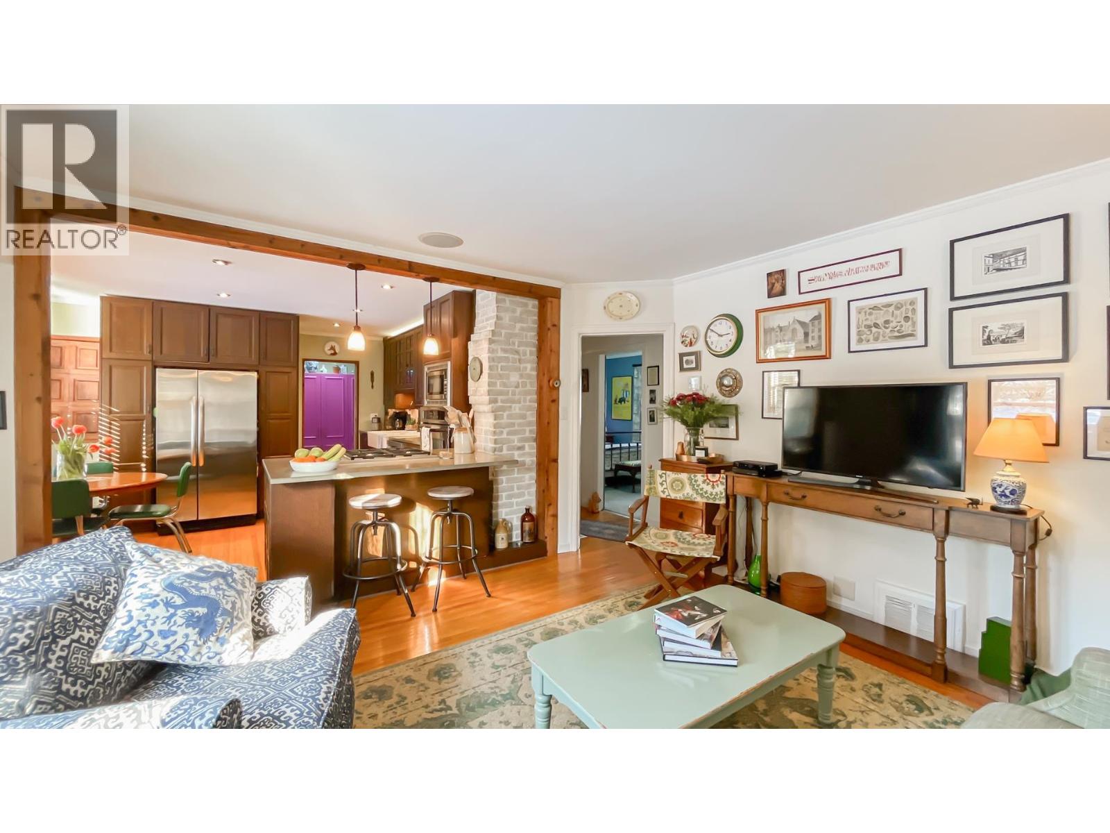 Photo 10 of 414 Wilson Street, New Westminster BC